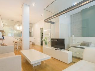Flat in Centro Histórico. Piso tipo loft a doble altura y con licencia turística en venta