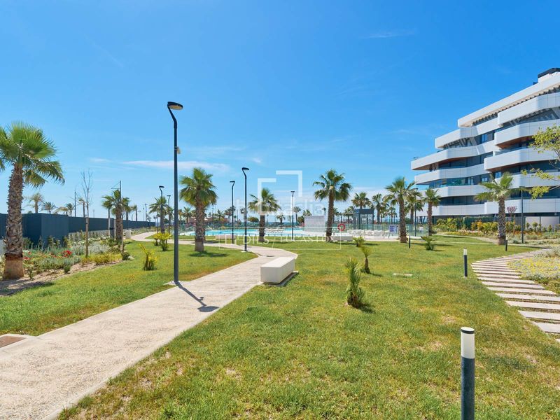 Foto 2fe54328-b016-401c-8d45-87092c996900. Etagenwohnung mit parking pool in Los Álamos Torremolinos