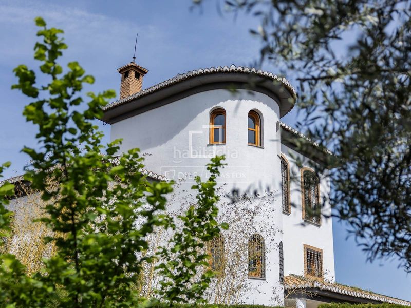 Foto b04f9217-99da-4036-affb-ed3a56b0c602. Chalet exclusiva villa de estilo andaluz con vistas panorámicas a la ciudad de granada y sierra nevada en venta en ogijares en Ogíjares