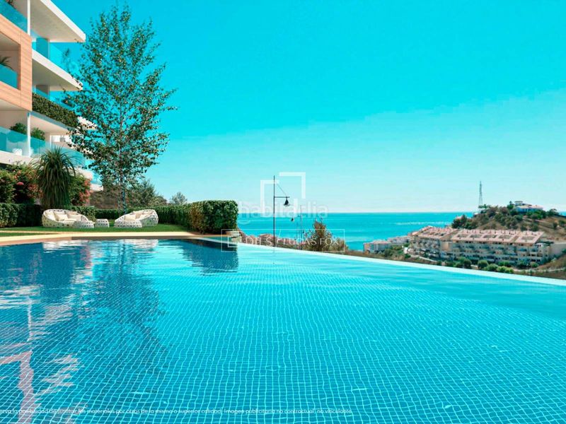 Foto c6651ecf-bc1f-4b61-aa7e-2c4aa31cf3cf. Àtic amb calefacció aparcament piscina a Playa de los Boliches Fuengirola