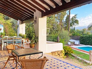 Bauernhof in Álora. Finca con 3 dormitorios y piscina privada en venta en álora