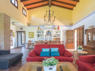 Mas à Álora. Casa rural en álora con siete habitaciones, piscina y olivos pro