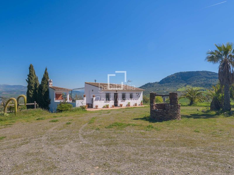 Foto 9b3a83ff-80d2-426f-b0f0-e510afd00ee7. Masia amb calefacció aparcament piscina a Álora