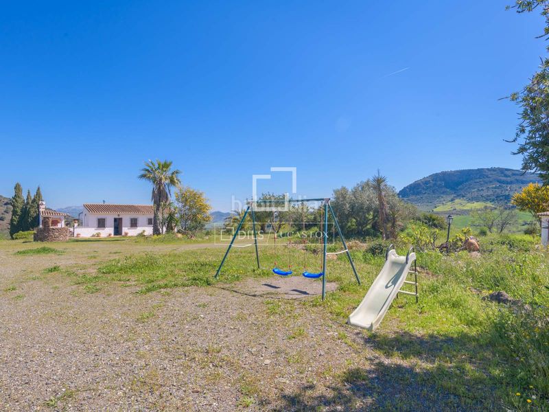 Foto bf252346-366c-4fd5-999e-beef3938f7d4. Masia amb calefacció aparcament piscina a Álora
