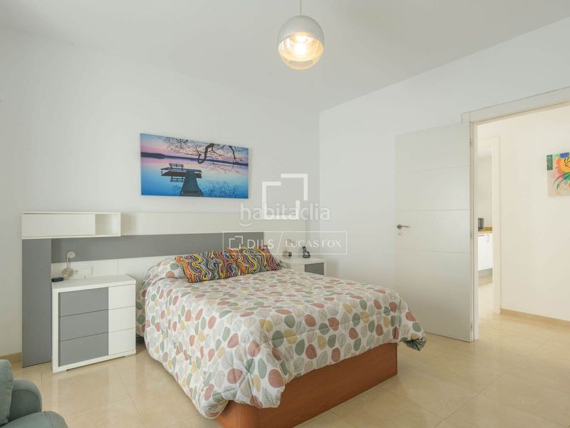 Foto 04d2f6d1-2a85-41e5-af17-ed2ccb52be2e. Chalet villa moderna con tres habitaciones y piscina en Benalmádena