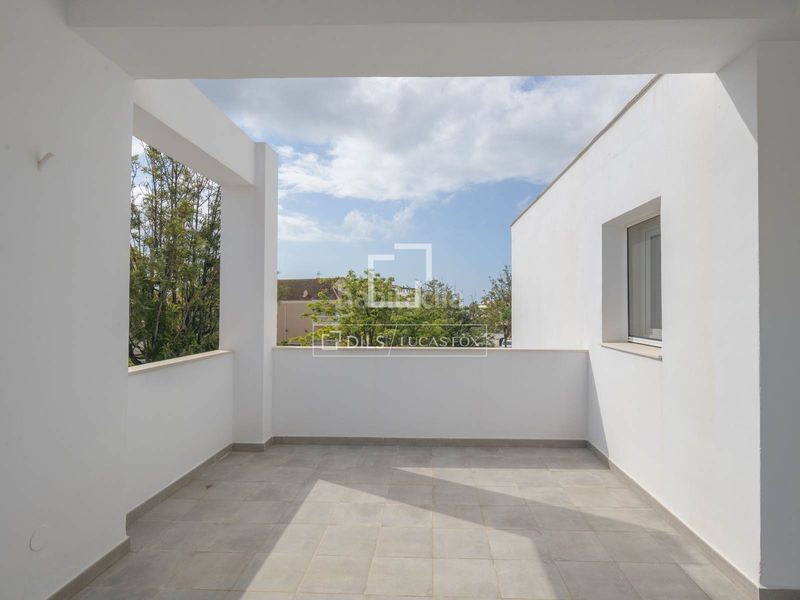 Foto 55459e64-c109-40e8-9e36-3fdd5d8b75cb. Chalet villa moderna con tres habitaciones y piscina en Benalmádena