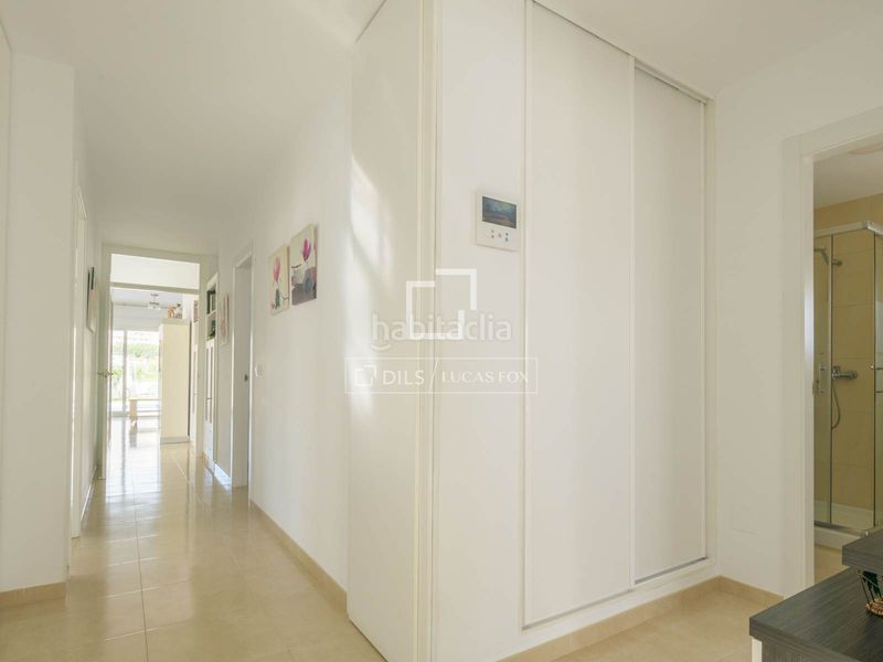 Foto f40c4d4d-a5e4-4272-a074-3804af0d60a3. Chalet villa moderna con tres habitaciones y piscina en Benalmádena