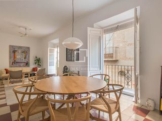 Xalet a La Goleta - San Felipe Neri. Extraordinaria casa de 8 dormitorios en venta en el centro histó