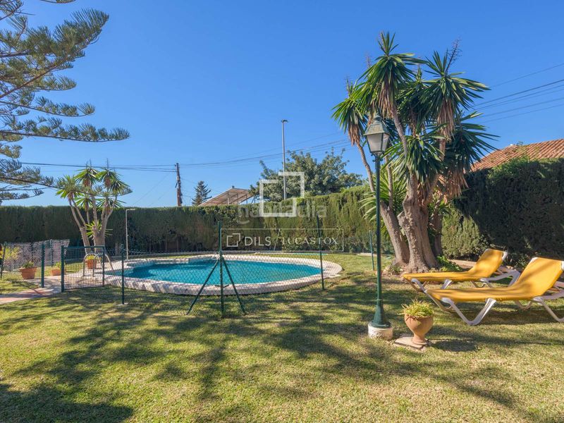 Foto b1ceebaf-ea5b-4f5a-bbe4-903730954db8. Xalet amb aparcament piscina a El Palo Málaga