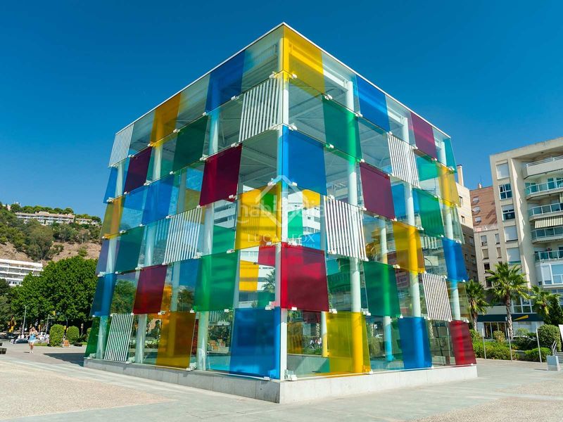 Foto a36cc36b-f3ce-423b-b80a-ed8c143e4659. Pis amb aparcament a Centro Histórico Málaga