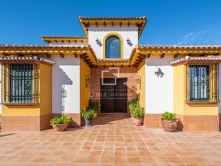 Masia a Archidona. Espectacular cortijo de 4 dormitorios de estilo andaluz en venta