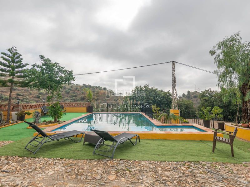 Foto 08b2c12a-8c07-45e9-8894-ad56c2957755. Masia amb aparcament piscina a alegría de la huerta- jardín de Málaga Málaga