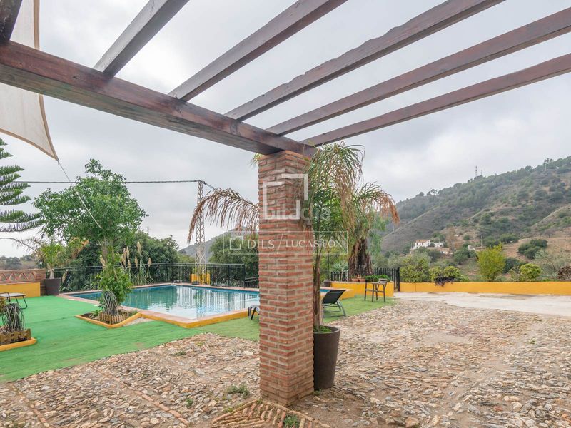 Foto 429f6a21-74a3-4d3f-8847-cbc020b3571e. Masia amb aparcament piscina a alegría de la huerta- jardín de Málaga Málaga