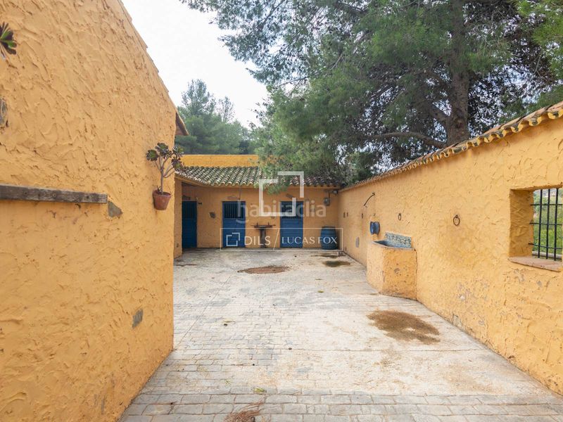 Foto ecc15559-4826-456c-8920-2a2b8205b318. Masia amb aparcament piscina a alegría de la huerta- jardín de Málaga Málaga