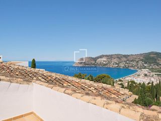 Chalet à Punta La Mona. Villa de estilo tradicional andaluz en venta en la herradura, gr