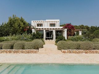 Chalet in Santa Gertrudis. Casa  villa excelentes de 6 dormitorios con 21m terraza en venta