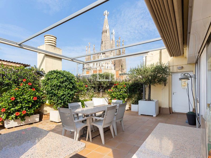 Penthouse with heating parking in Sagrada Família Barcelona