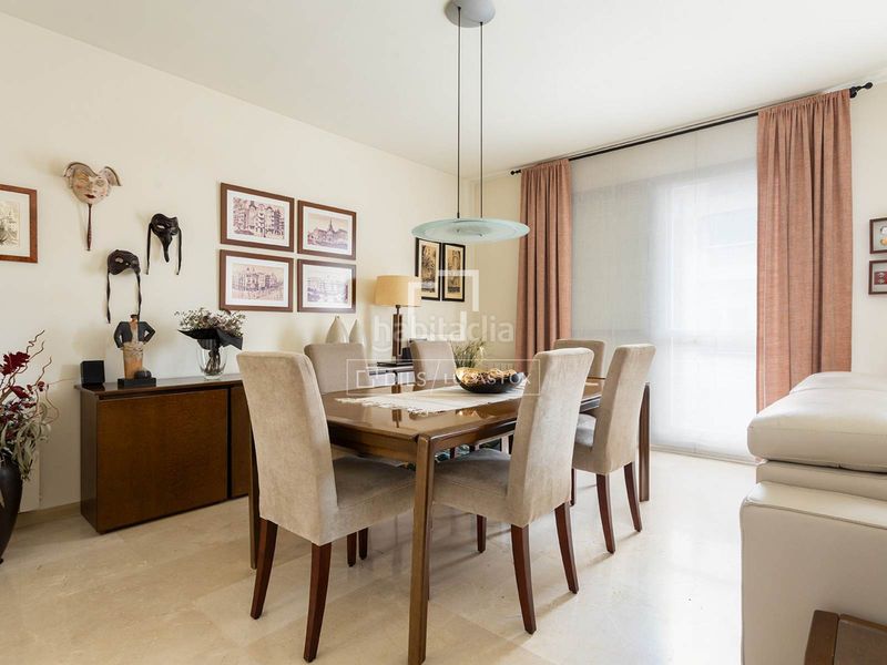 Foto b2b2f622-b797-4a2a-9a66-0c489b6e901b. Àtic amb calefacció aparcament a Sagrada Família Barcelona