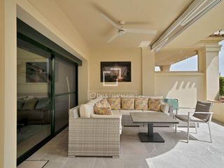 Etagenwohnung in Los Arqueros  - Puerto del Almendro. Piso en venta cerca de golf en capanes del golf, benahavis