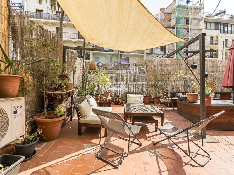 Foto d8d5cd4d-9606-454a-8c9f-1c556b05de4f. Pis a Raval Barcelona
