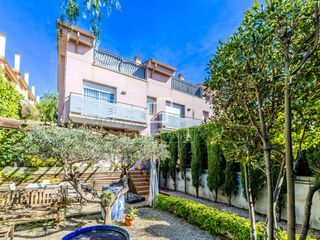 Xalet a Levantina - Montgavina - Quintmar. Elegante casa adosada de 5 dormitorios con jardín, terrazas y pi