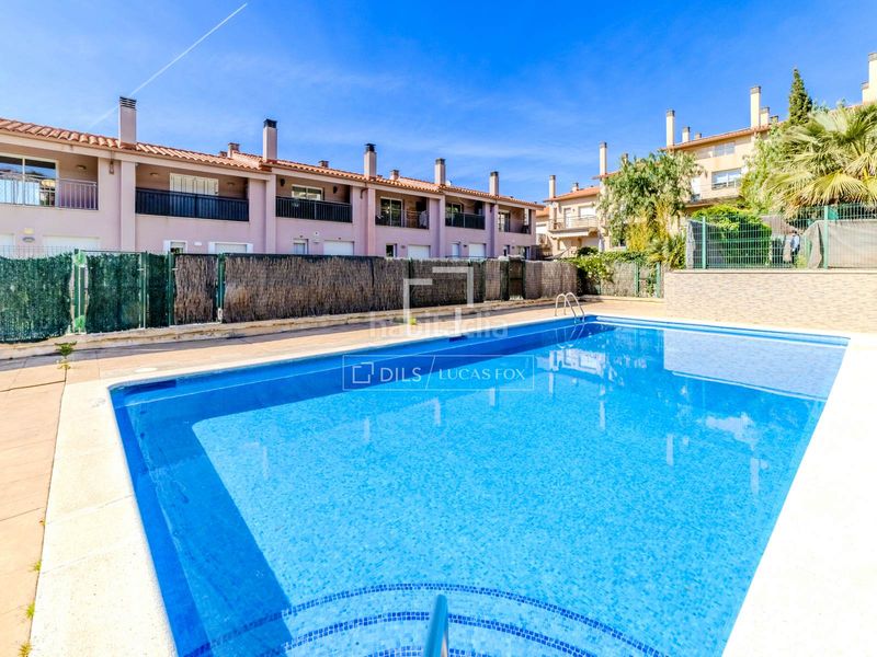 Foto 08e60caa-793d-4082-9983-23b2776bba78. Xalet amb calefacció aparcament piscina a Levantina - Montgavina - Quintmar Sitges