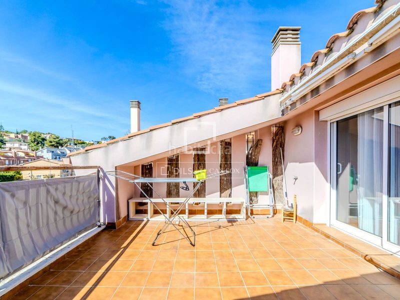 Foto c1521c9f-f9b1-4708-a19f-3136618764d2. Xalet amb calefacció aparcament piscina a Levantina - Montgavina - Quintmar Sitges