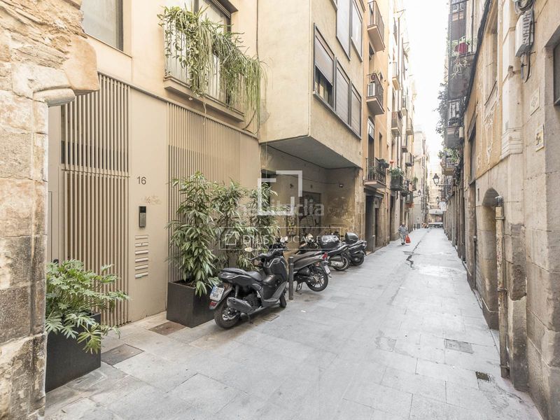 Foto 09a896af-f85c-4070-bfbe-f5151e95b32e. Piso  excelentes de 2 dormitorios en venta en gótico, en Barcelona