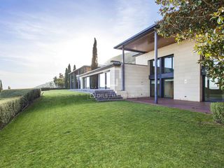 Xalet a Sarrià. Impresionante casa con unas vistas maravillosas a toda barcelona
