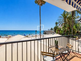 Flat in Centre. Piso de 2 dormitorios con 16m terraza en venta en sitges town, b