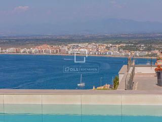 Chalet à Puig Rom-Canyelles-Almadrava. Villa moderna con piscina y vistas al mar en roses