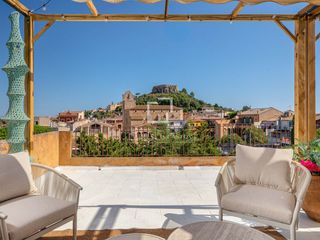 Xalet a Begur. En venta encantadora casa de cinco habitaciones, con garaje en e