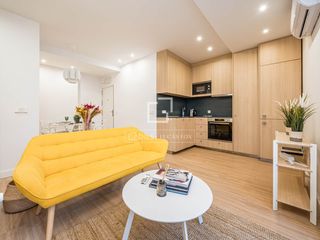 Pis a Hispanoamérica-Bernabéu. Piso excelentes de 2 dormitorios en venta en hispanoamérica, mad