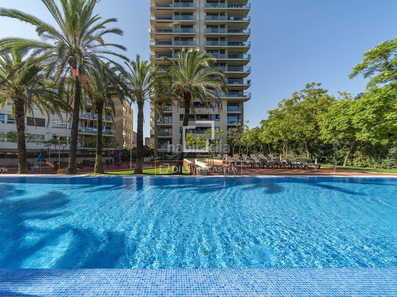 Foto c4d51c54-f13f-4734-bf16-7bbac18670ec. Pis amb calefacció aparcament piscina a Diagonal Mar i el Front Marítim del Poblenou Barcelona