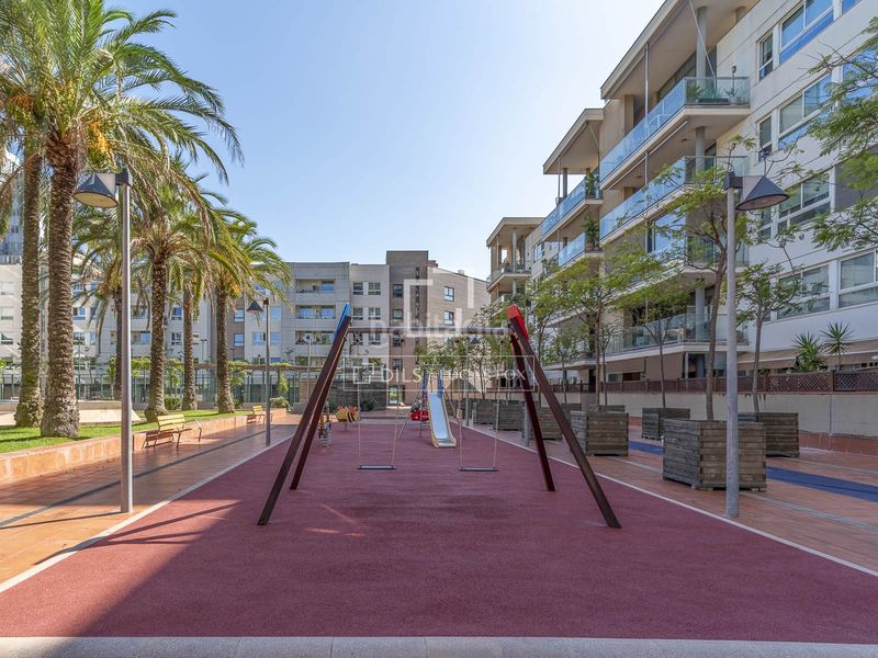 Foto f1905329-778b-499d-b822-5b36613ec6b1. Pis amb calefacció aparcament piscina a Diagonal Mar i el Front Marítim del Poblenou Barcelona