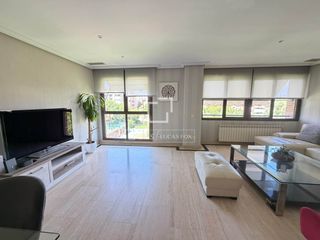 Rent Flat in Monte el Pilar. Fabuloso atico duplex en monte del pilar majdahonda