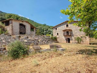 Mas à Planes d´Hostoles (Les). 185 hectáreas de naturaleza, patrimonio y arquitectura rural en
