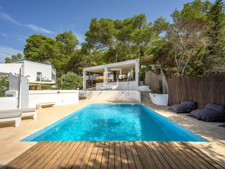 Chalet en Sant Jordi de Ses Salines-Sant Francesc. Encantadora casa de campo con piscina privada en venta entre ibi