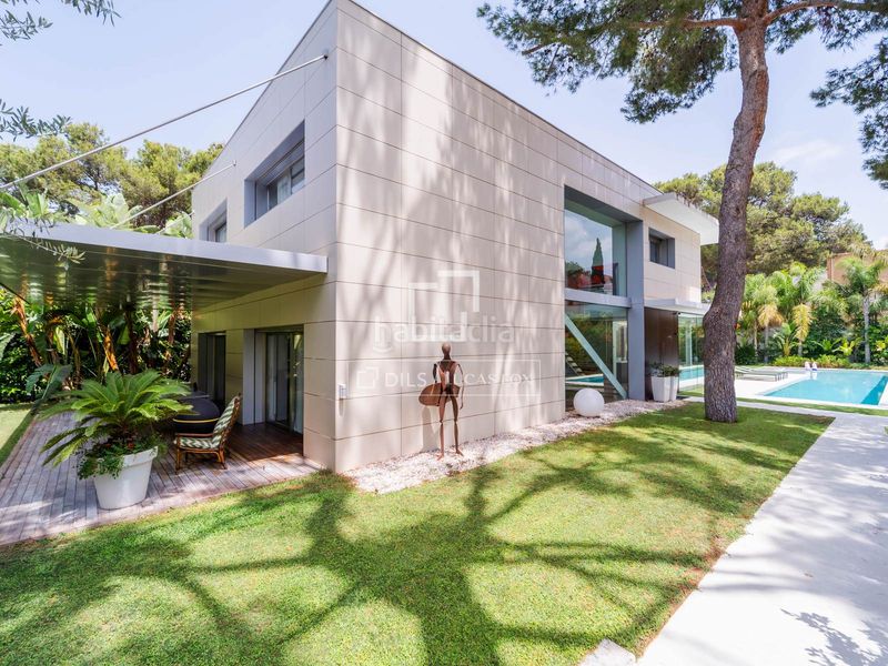Foto 21ce7a6e-9678-46e5-9aa4-9b757eb8168a. Chalet casa independiente con jardín y piscina en venta en una urbanización consolidada cerca de valencia y de varios colegios internacio en Godella