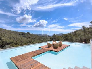 Xalet a Can Furnet. Casa en excelentes condiciones de 7 dormitorios en venta en sant