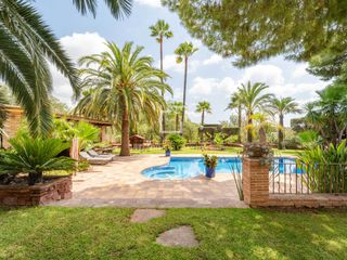 Chalet in Corral Nou-Montros-Estepar. Casa  villa excelentes de 5 dormitorios en venta en valencia reg