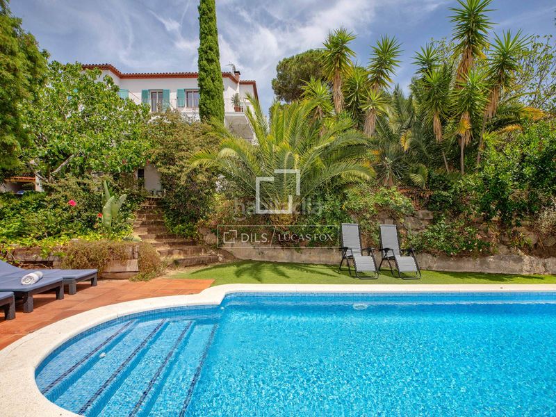 Foto bef3597e-a12c-40bb-9aee-d3582569792f. Xalet amb calefacció aparcament piscina a Cabrils