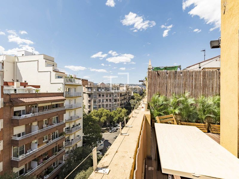 Foto 469c35b7-c87a-4008-a077-de9f2742d3a0. Àtic a Sant Antoni Barcelona