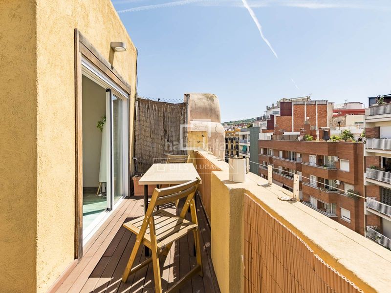 Foto ccab260e-a9ad-4a40-9f6d-bee499f6e929. Àtic a Sant Antoni Barcelona