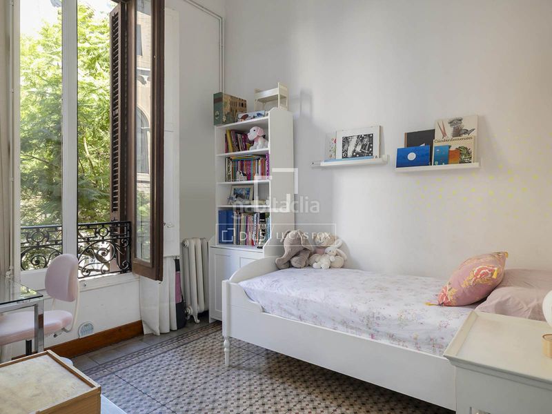 Foto 11452f4f-62f8-4285-b613-bfbd7cc7bd7c. Piso  excelentes de 5 dormitorios con 121m terraza en venta en el born, en Barcelona