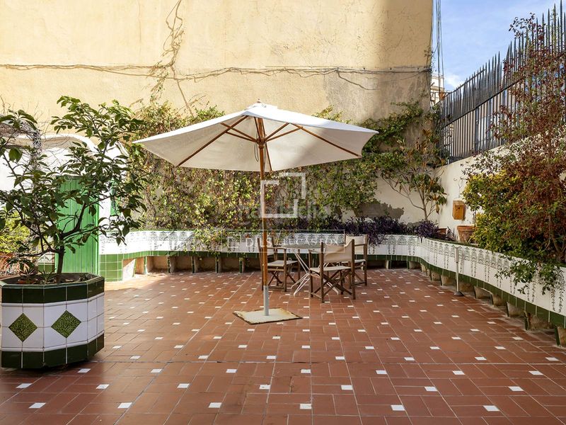 Foto 8097ad7b-722c-45b7-b2ca-84aad7d85387. Piso  excelentes de 5 dormitorios con 121m terraza en venta en el born, en Barcelona