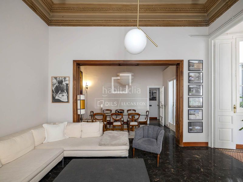 Foto a136b7e2-a0ad-4d0f-a7f0-d320be429deb. Piso  excelentes de 5 dormitorios con 121m terraza en venta en el born, en Barcelona