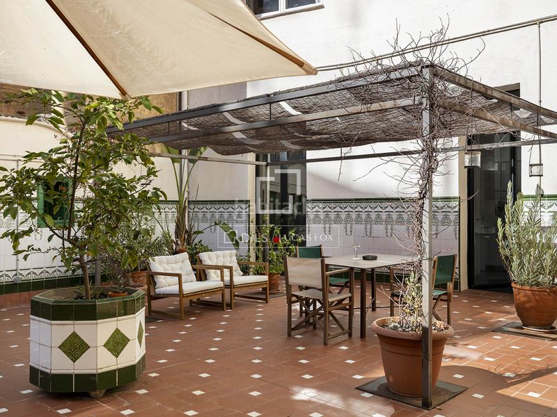 Foto f33fe50b-c5ed-4cb5-acc1-7d37d8eb3576. Piso  excelentes de 5 dormitorios con 121m terraza en venta en el born, en Barcelona