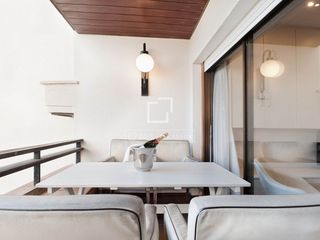 Piso en Centre. Estudio de diseño en venta en un complejo residencial en primera