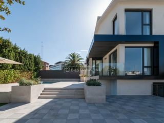 Chalet in Arroyo de la Vega. Vivienda independiente en venta totalmente reformada y con buení
